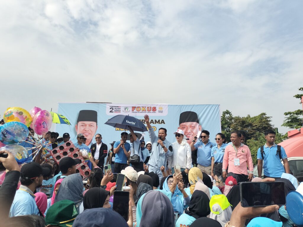 Foto: Calon Gubernur Kaltim Rudy Mas’ud bersama relawan FOKUS gelar senam sehat