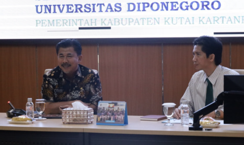 Foto : Sekretaris Daerah Kukar, Sunggono, usai melakukan kunjungan kerja ke Fakultas Kedokteran Undip. (Istimewa)