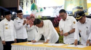 Foto : Sekda Kukar Sunggono, menekankan pentingnya sinergi dan sinkronisasi data antara pemerintah kabupaten dan pemerintah provinsi dalam menjalankan program sosial. (Istimewa)