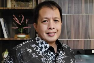 Foto : Camat Samboja Barat, Burhanuddin. (Istimewa)