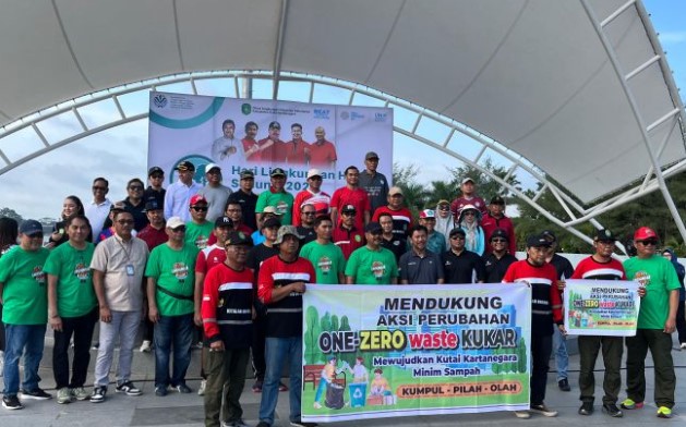 Foto : Bupati Kukar Ajak Sekolah dan Bank Sampah Berkolaborasi Atasi Sampah Plastik. (Istimewa)