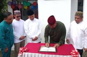 Foto : Bupati Kukar Edi Damansyah Hadiri Safari Subuh dan Meriahkan HUT ke-60 Kecamatan Sebulu. (Istimewa)