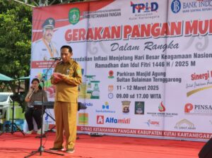 Foto: Asisten II Bidang Perekonomian dan Pembangunan Setkab Kukar, Ahyani Fadianur Diani: Pemkab Kukar Gelar Gerakan Pangan Murah Cegah Lonjakan Harga.