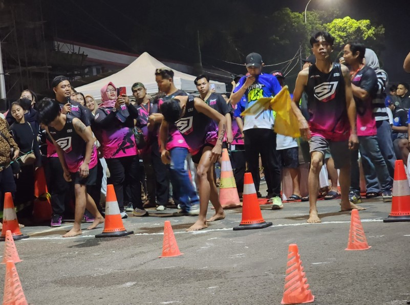 Foto: Run Street Ramadhan Series 2 di Kukar Meningkatkan Minat Masyarakat Terhadap Olahraga Malam. 