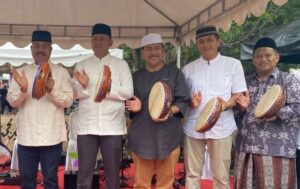 Foto: Bupati Kutai Kartanegara (Kukar), Edi Damansyah, secara resmi membuka kegiatan "Lorong Ramadhan" di kawasan Masjid Agung Sultan. (Ist)